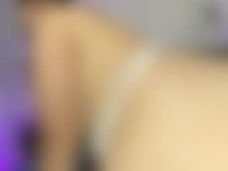 roxanne4uのライブセックスチャットショー