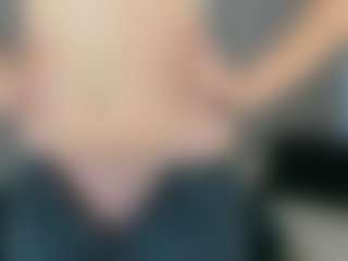 Live cam show with AnnetteUnck - College on Camsoda
