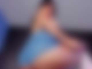 Live cam show with AteneaaRoldanc - New Petite on Chatstar