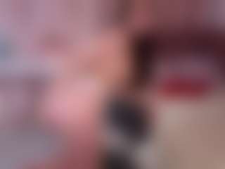 Live cam show with ChanelleWimbley - Blue Eyes on CamClone