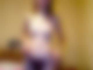 Live cam show with FelicitasZuberbuhler - Ass Bouncing on TottyGirls