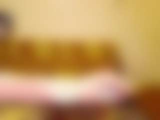 Live cam show with FelicitasZuberbuhler - Striptease on parknlotfishbdy