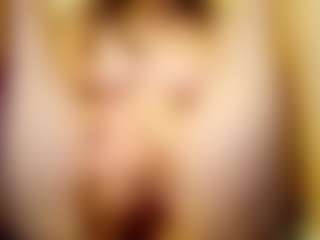 Live cam show with FelicitasZuberbuhler - Ass Bouncing on Camsoda