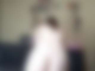 Live cam show with FelicitasZuberbuhler - Red Hair Teen (18+) on Livezox