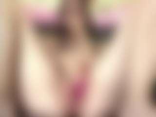 Live cam show with FelicitasZuberbuhler - Flashing on Camsoda