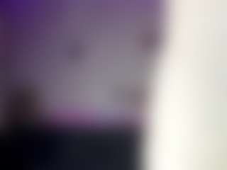 Live cam show with FelicitasZuberbuhler - Striptease on SmokeAndPoke