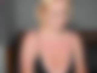 GreenEyesN's Live Sex Cam Show