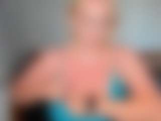 GreenEyesN's Live Sex Cam Show