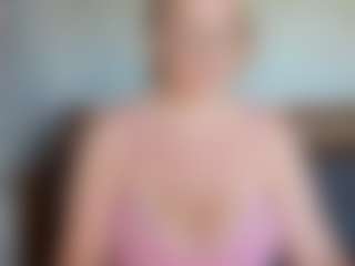GreenEyesN's Live Sex Cam Show