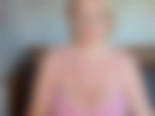 GreenEyesN's Live Sex Cam Show