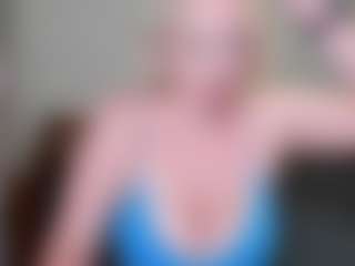 GreenEyesN's Live Sex Cam Show