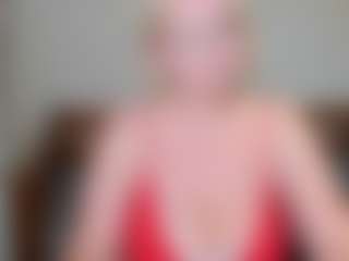 Live cam show with GreenEyesN - Green Eyes on Camsoda