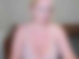 GreenEyesN's Live Sex Cam Show