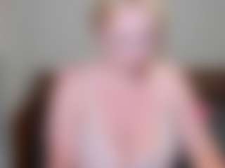 GreenEyesN's Live Sex Cam Show