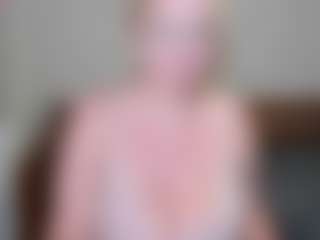 GreenEyesN's Live Sex Cam Show