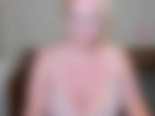 GreenEyesN's Live Sex Cam Show