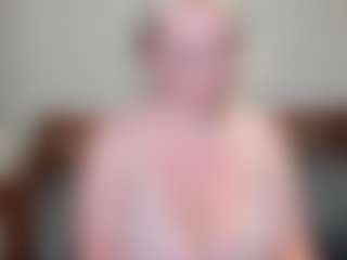 Live cam show with GreenEyesN - Blonde Hair MILF on liverealitysex.com