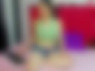 Live cam show with karlahotks - Normal on Camsoda