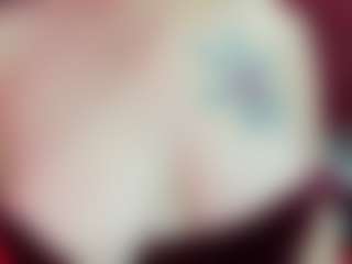 Live cam show with karlahotks - Facial on Camiplay Live