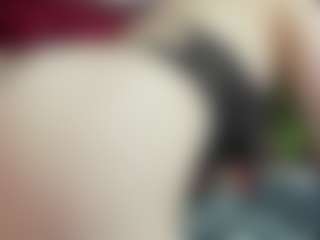 Live cam show with karlahotks - Normal on Gym Cam Girls