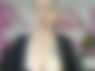 Live cam show with karlahotks - Facial on Camsoda