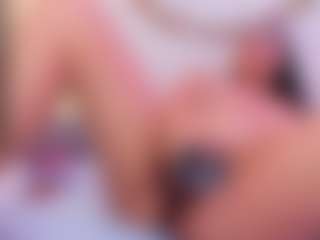 kiarasexy16's Live Sex Cam Show