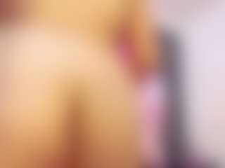 kiarasexy16's Live Sex Cam Show