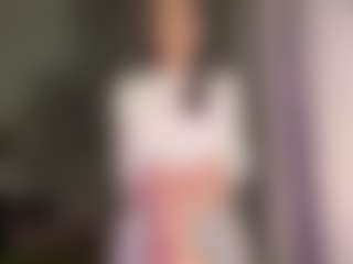 Live cam show with LuveniaRann - Bikini on Soda Cam