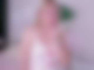 Live cam show with MabelBabey - Handjob on Hubzter Live