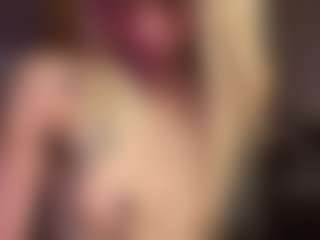 Live cam show with SinnamonBunniiii - Double Penetration on Camsoda