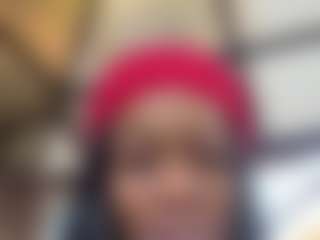 Live cam show with SinnamonBunniiii - Genital Piercings on Cam Slut