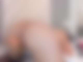 emmawatson-1's Live Sex Cam Show