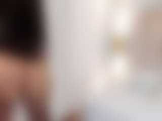 emmawatson-1's Live Sex Cam Show