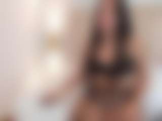 emmawatson-1's Live Sex Cam Show