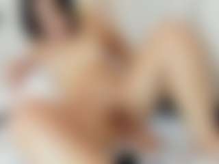 emmawatson-1's Live Sex Cam Show