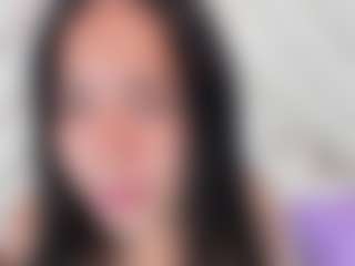 emmawatson-1's Live Sex Cam Show