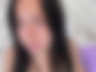 emmawatson-1's Live Sex Cam Show