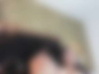 MaddyJhones-1's Live Sex Cam Show