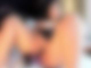 MaddyJhones-1's Live Sex Cam Show