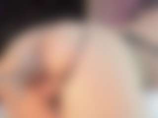 MaddyJhones-1's Live Sex Cam Show
