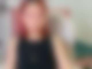 Live cam show with MegamWhite - New Petite on CamClone