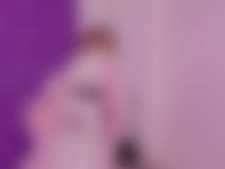 Live cam show with MegamWhite - Red Hair on Camsoda