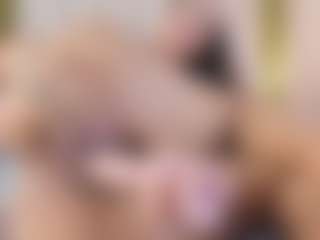 Live cam show with valerycandy8 - Double Penetration on livesuperchat.net