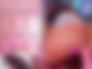 VictoriaNoir MILF webcam performer live streaming