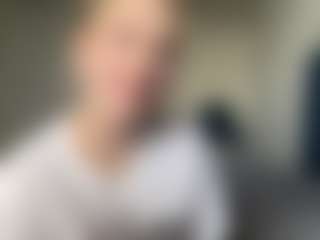 Live cam show with SantanaAveritte - Facial on https://playwithruby.com