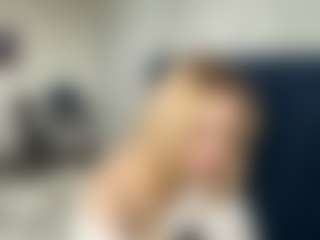 Live cam show with SantanaAveritte - Body Massage on Camsoda