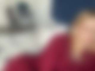 Live cam show with SantanaAveritte - Body Massage on Camsoda