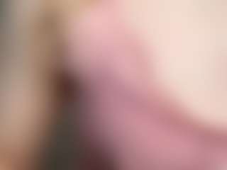 Live cam show with SantanaAveritte - Wife on Camsoda