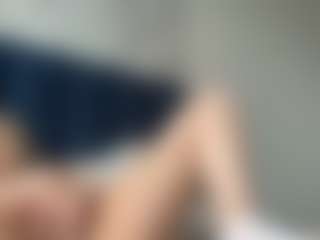 Live cam show with SantanaAveritte - Wife on Camsoda