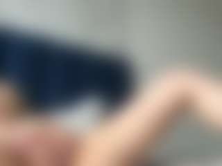 Live cam show with SantanaAveritte - Wife on Camsoda